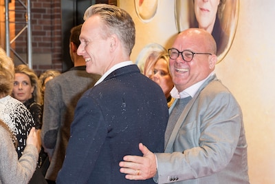 Paul de Leeuw stapt in huwelijksbootje met zijn grote liefde: ‘Een super-super-superfeest’
