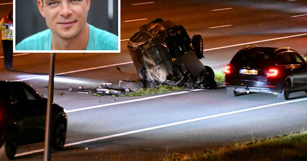 Hond die wegrende na ernstig auto-ongeluk van radio-dj Niek van der ...