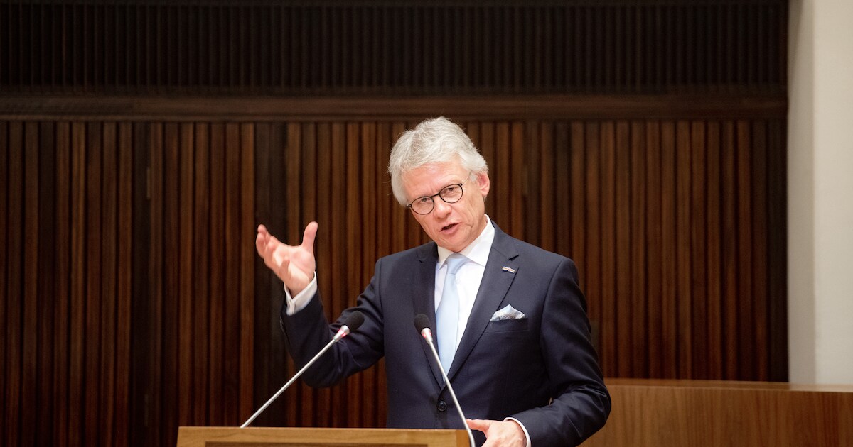 Woede-uitbarstingen en pesterijen: ambtenaren schetsen onthutsend beeld ...
