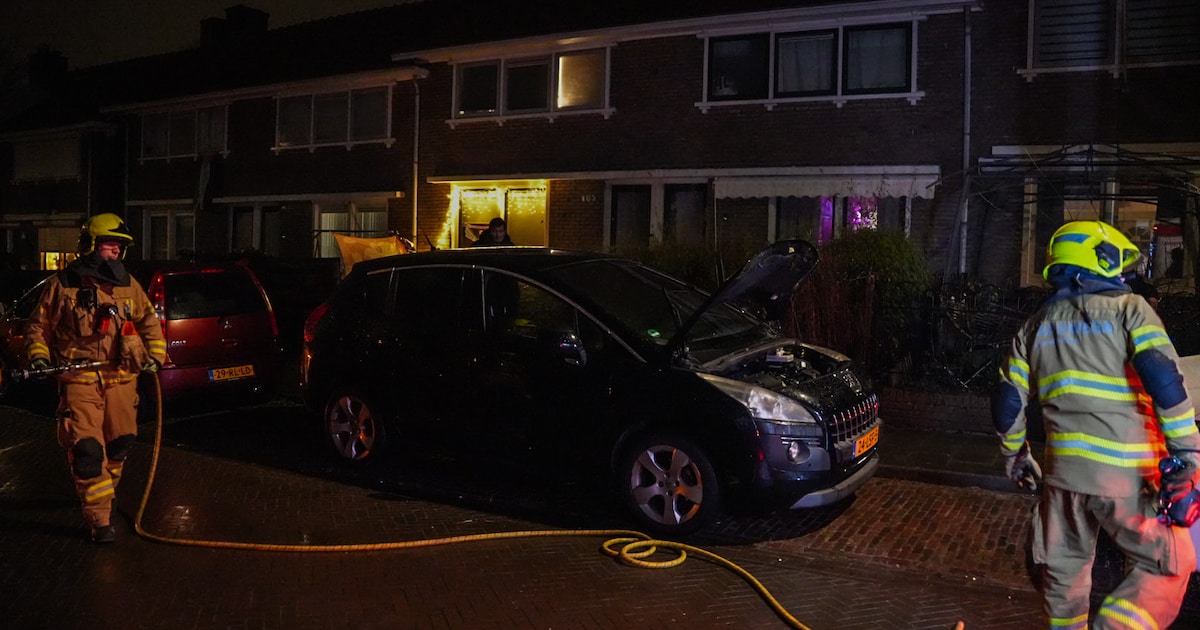 Auto uitgebrand in Arnhem