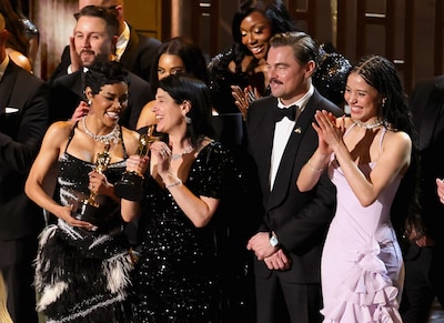 Conan O’Brien grapt over oppakken pedofielen en dubbele winnaar: dit waren de opvallend­ste Oscar-momenten