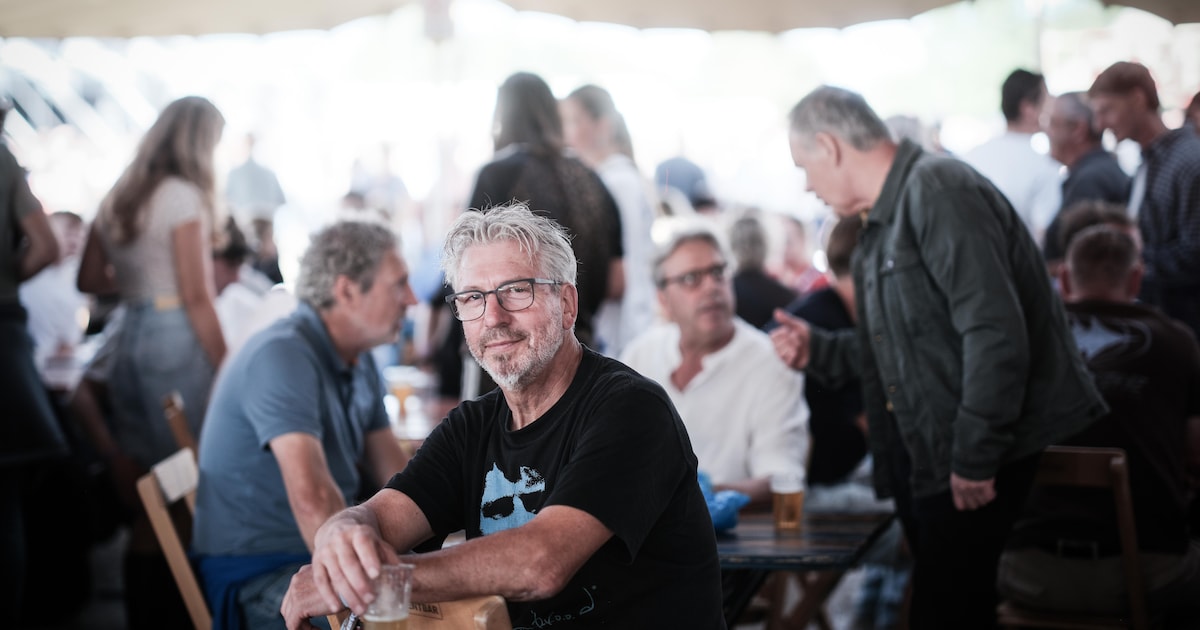 Joost (69) ziet muziekwereld veranderen in de backstage: ‘We hebben de deur van de wc moeten forcere