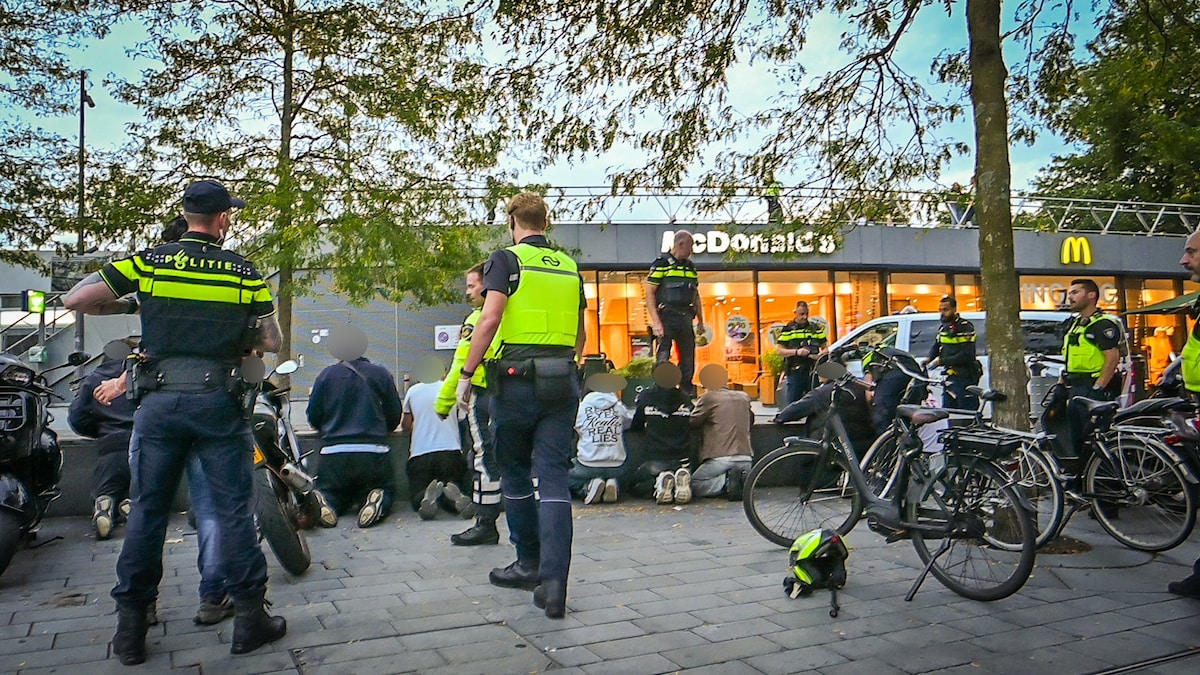 waar-de-politie-naar-op-zoek-was-is-nog-niet-duidelijk