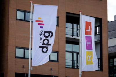 DPG Media verlengt project met kranten voor mensen in armoede