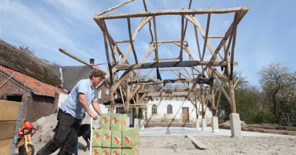 Eeuwenoude schuur Zoelen gerestaureerd