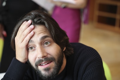 Portugese omroepmedewerkers boos over songfestivalbesluit, zanger Salvador Sobral noemt keuze ‘politiek laf’