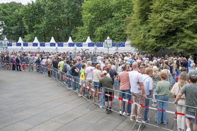 LIVE Vierdaagse | Al lange rij van lopers Vierdaagse op startterrein • Overleg over vechtpartijen op