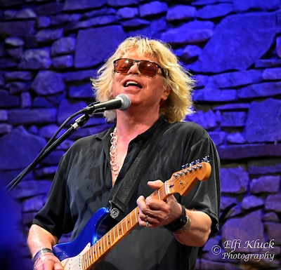 Brad 'Guitar' Wilson speelt bluesrock in Winterswijk