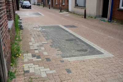 Verwarring over aangelegd parkeervak in België: ‘Hier zakt je broek van af’