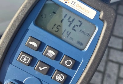 Snelheidsduivel raakt rijbewijs kwijt in Oss: reed 142 km/u waar 70 is toegestaan