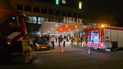 Deel van Arnhems flatgebouw ontruimd na brand in fietskelder