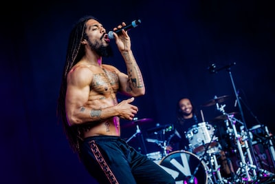 Tilburgs poppodium schrapt optreden punkgroep Bob Vylan om uitspraken in Paradiso: ‘Duidelijk grens over’