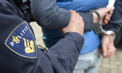 Zeistenaar (19) aangehouden voor illegale vuurwerkhandel, volgens politie ook betrokken bij mogelijk