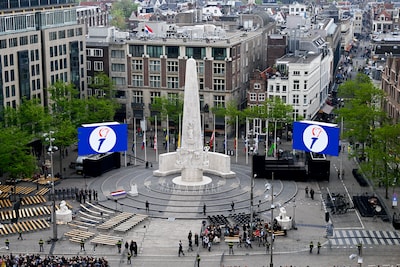 LIVE Dodenherdenking | Al honderden mensen op de Dam voor nationale herdenking
