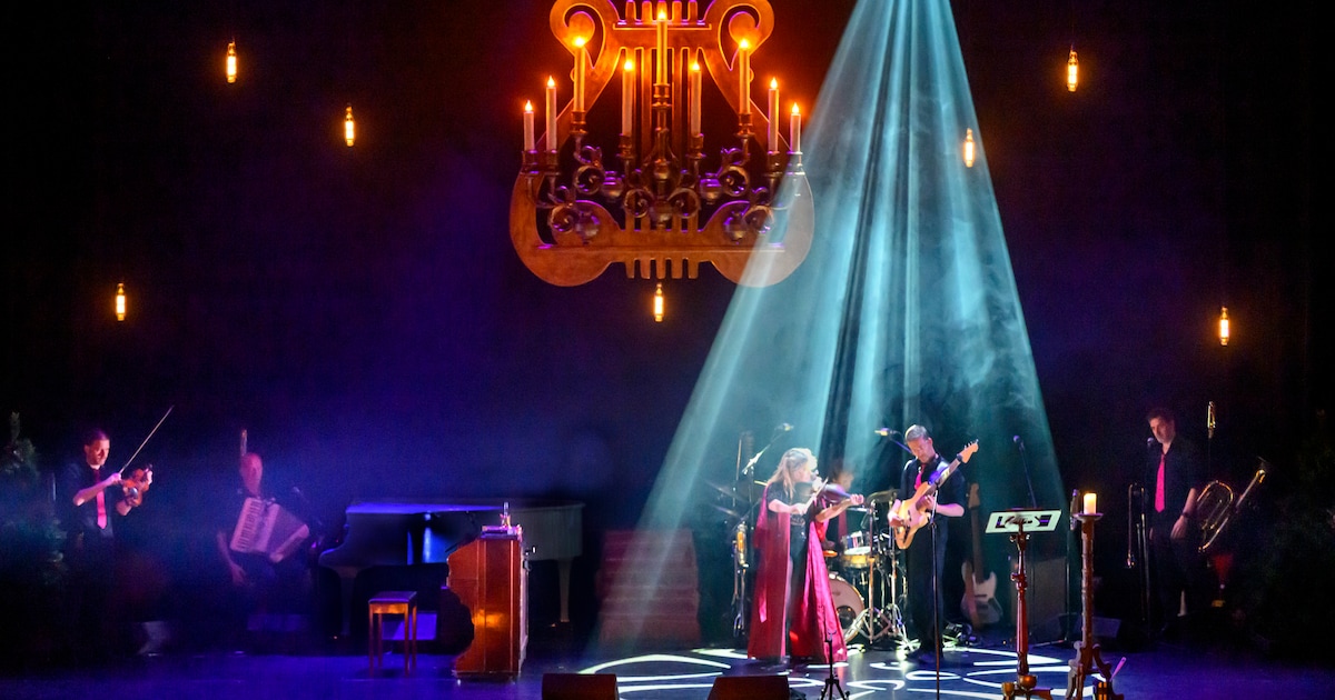 Ellen ten Damme brengt 'tropische' kerstshow naar Cuijk