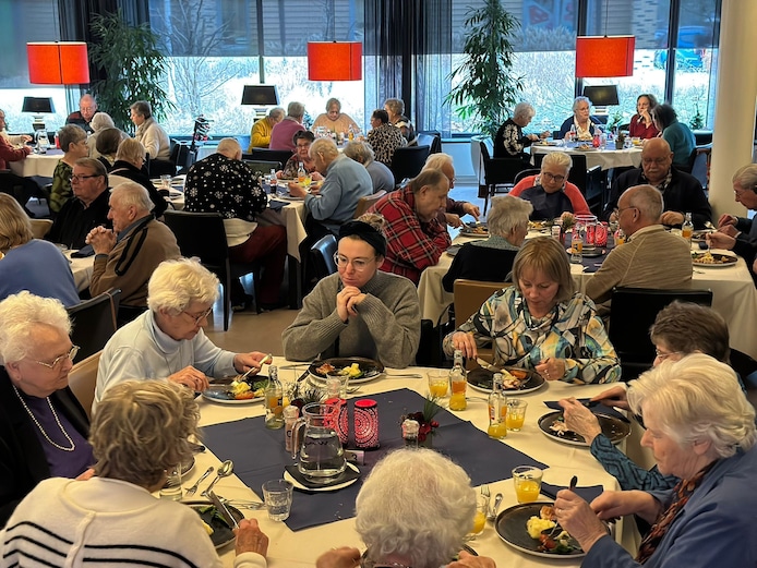 Met kerst alleen zijn hoeft niet van stichting Met Je Hart: 'Rond de feestdagen doet het meer pijn' | Maashorst | gelderlander.nl