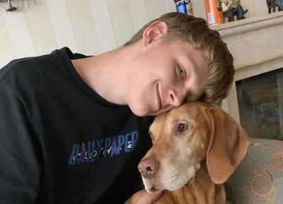 Janno (20) stapt in de Ford Ka waar hij zelf voor heeft gespaard, maar komt niet meer thuis