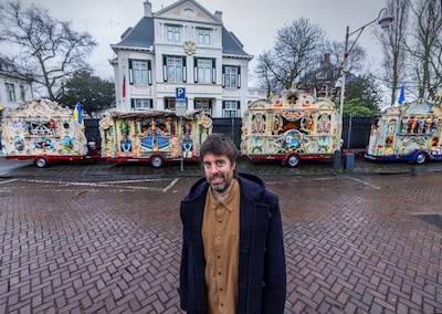 Russische ambassade wordt gek van ‘protestherrie’ op de stoep en noemt het een ‘circus’