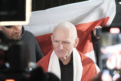 Vrijgelaten Nobelprijswinnaar Ales Bjaljazki strijdt verder voor beter Belarus: ‘De strijd gaat door’