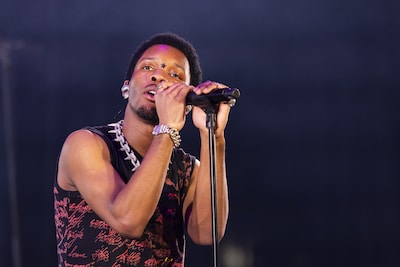 Zanger D4vd beschuldigd van bezit van kinderporno