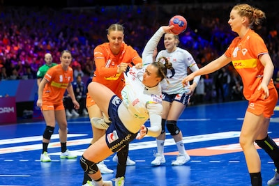 LIVE WK handbal | Oranje heeft het zwaar: Noorwegen loopt snel uit in Ahoy