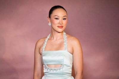 Opkomende Bridgerton-ster Yerin Ha bang voor de roem én pikante scènes: ‘09.00 uur ’s ochtends, badjas uit!’