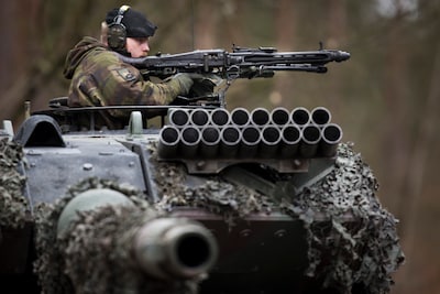 Europa gaat fors meer eigen militaire wapens produceren: 1,5 miljard naar defensie-industrie