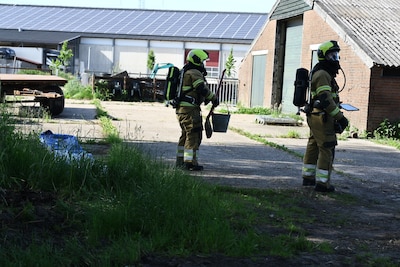 Brandweer rukt uit voor ‘explosief’ in paardenstal
