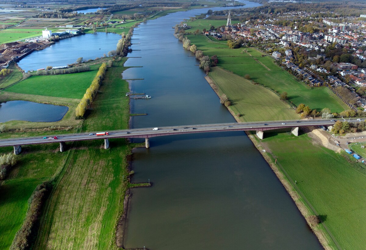 Automobilisten gaan een beroerde week tegemoet in Rhenen, Lijnweg dicht en brug afgesloten