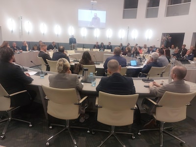 GBD ziet hoe politiek Doetinchem de kaarten tegen de borst houdt: verkenner komt om in de opties