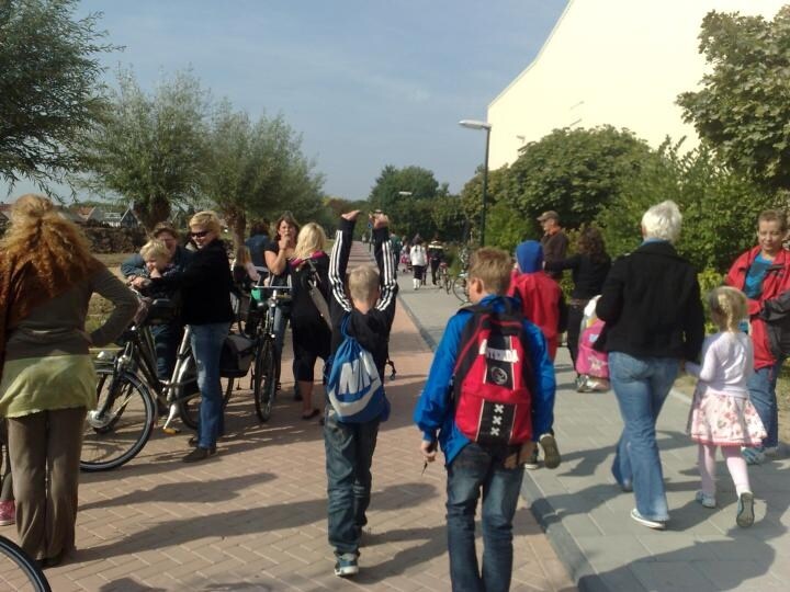 Scholieren moeten nog eens inschrijven | Foto | gelderlander.nl