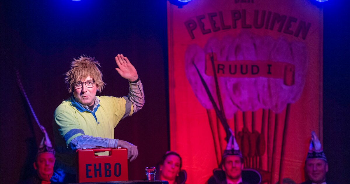 De lach buldert door de uitverkochte zaal van De Gouden Helm