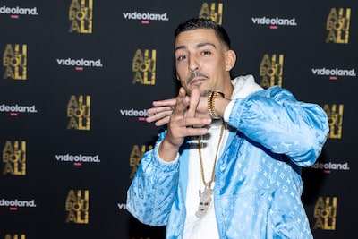 Rapper Boef zit ‘vast’ in Dubai vanwege aanvallen in Midden-Oosten: ‘Ziet er niet goed uit’