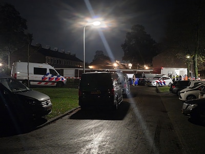 Man (26) overleden bij schietpartij in woonwijk, beelden van incident via sociale media verspreid