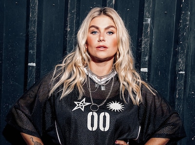 De kledingstijl van Roxeanne Hazes laat zien dat ze in zichzelf gelooft