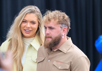 Jutta leert Jake woordje Nederlands en Kalvijn transformeert zijn lichaam