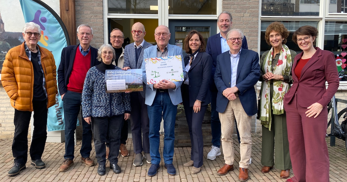 Rechtswinkel Renkum ontvangt donaties voor nieuw systeem