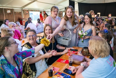 Een uniek kijkje in de hofhuishouding van de Kersenkoningin van Driel: ‘Ik ben heel zenuwachtig’