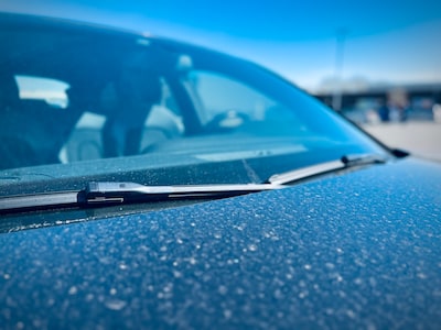 Wacht nog even met het wassen van je auto: Saharastof komt vanmiddag onze kant op