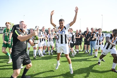 Ontlading bij Achilles’29 na kampioenschap • Juliana’31 neemt afscheid met degradatie • Speciale dag