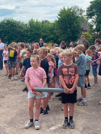 Tijdscapsule verstopt in nieuwe school in Halle: alleen bouwer weet waar hij ligt
