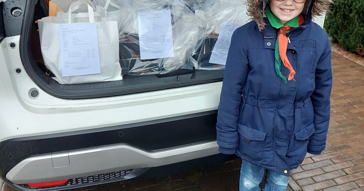 Scouting Weurt verrast met roomgevulde oliebollen tijdens jaarlijkse actie