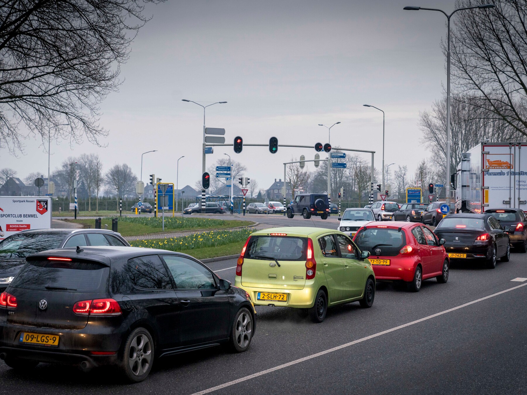 Drukste weg van Bemmel blijft een probleem: iedereen vindt dat er iets moet veranderen, maar er gebeurt niks