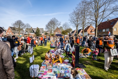 In mijn kamer staan genoeg spullen om zelf een vrijmarkt te beginnen, maar niks mag weg