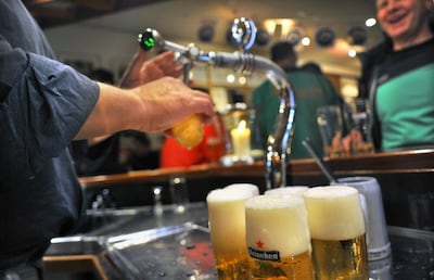 Neder-Betuwe wil duidelijke tijden wanneer tap in sportkantine open mag: ‘nu is het lastig voor boa’