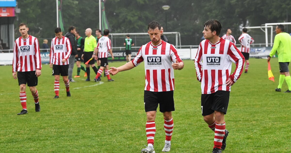 Uitgerekend oude club van Neeskens, knikkert Zwaluwe uit derde klasse: ‘Dit moet nog wel even landen