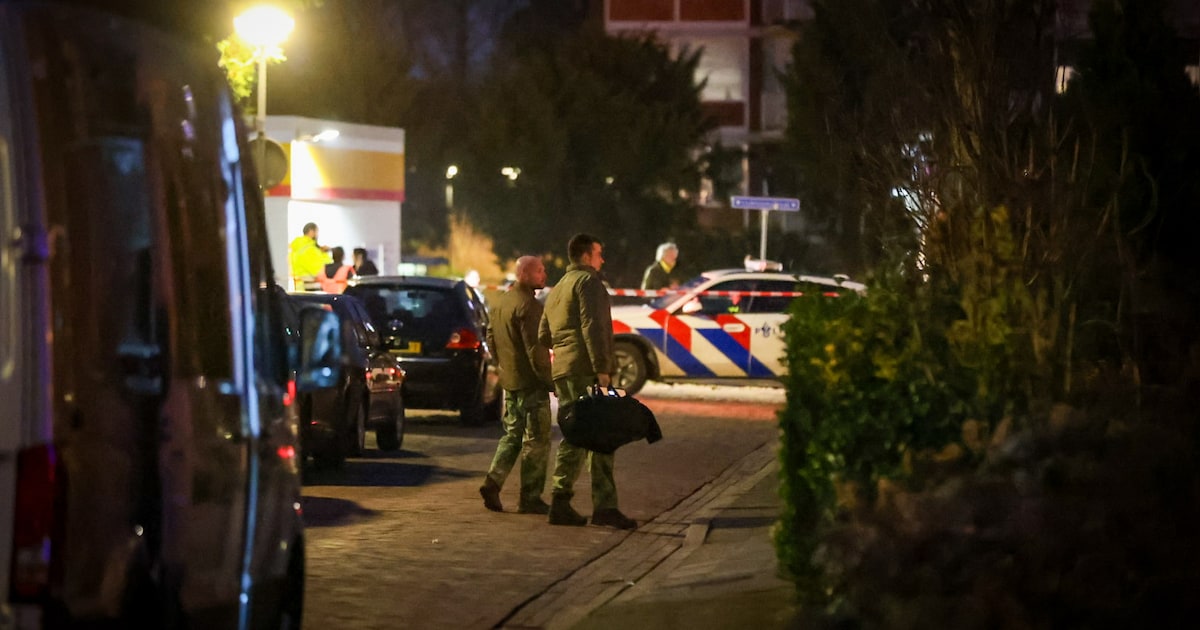 Geëvacueerde buurtbewoners mogen terug naar huis; politie bewaakt ...