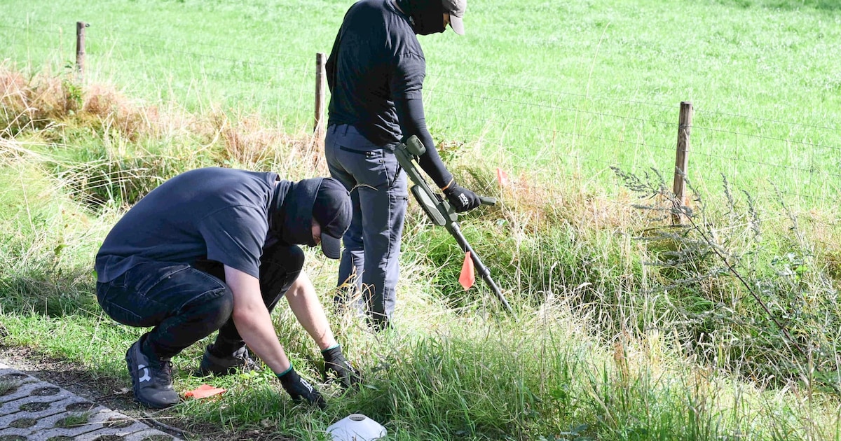 LIVE Overasselt | Ook zaterdag volop politie op de been • Onderzoek met metaaldetectors • Zwaargewon