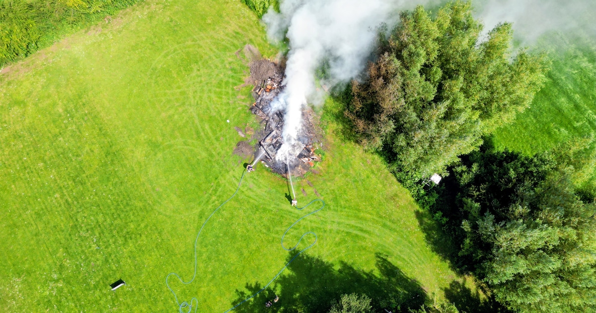 Brand in weiland langs Zandkampsesteeg in Zoelen