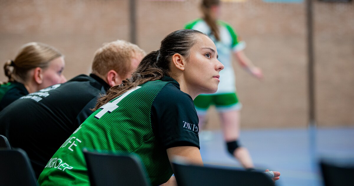 Dat Pien (22) uit Mill in de Super Handball League speelt, is ...